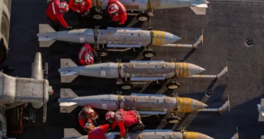 Si mund të ndikojnë rezervat e pakësuara të armëve në konfliktin me Iranin