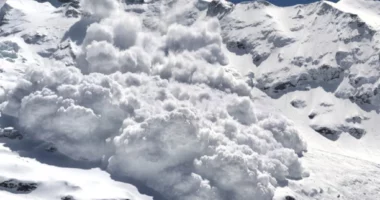 Itali, dy skiatorë humbin jetën si pasojë e një orteku