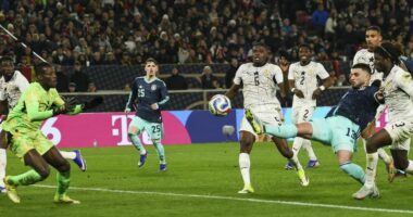 Gjermania, fitore dhe ofendime/ Gana mundet me meritë 2-1, tifozët vërshëllyen yllin Sane