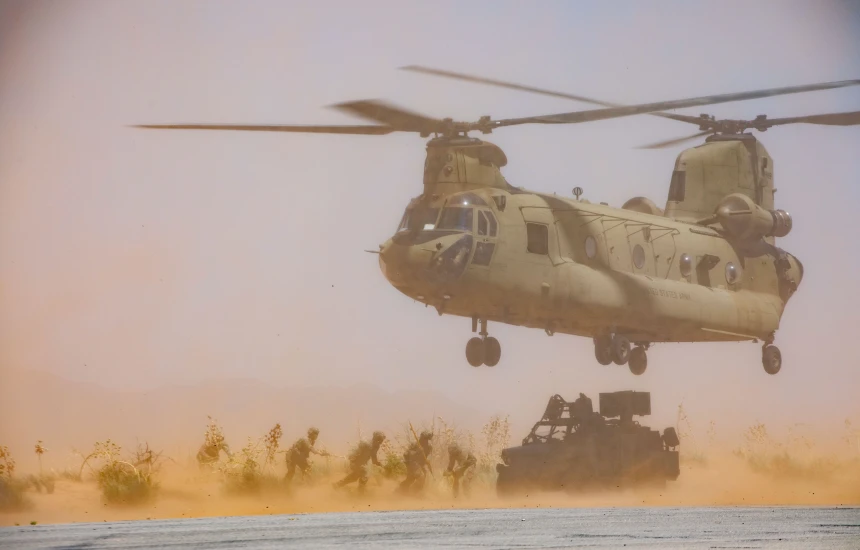 Mediat amerikane: SHBA po përgatitet për operacione tokësore në Iran