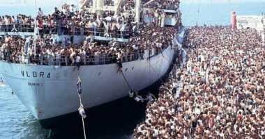 Përkujtohet tragjedia e Otrantos/ 81 shqiptare u mbytën në det, në përpjekje për t’u larguar drejt Italisë