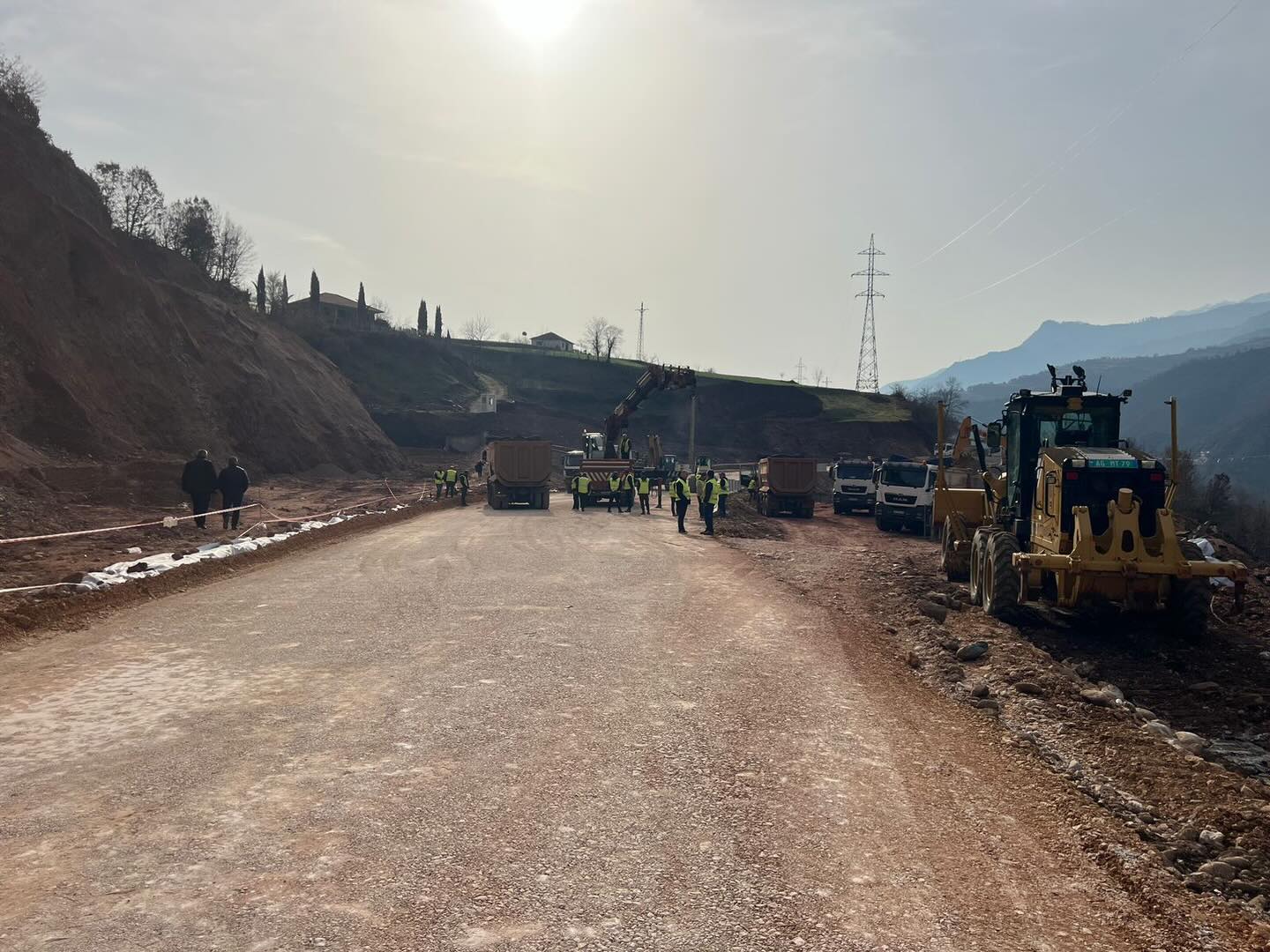 Dëmtimi i aksit Librazhd Prrenjas  ARRSH  Rikthehet qarkullimi  do të kryhet përmes një devijimi provizor 