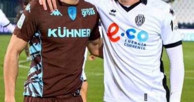 Të gjithë shqiptarët e Europës/ Stiven Shpendi fiton derbin e familjes, vëllai binjak humb penallti