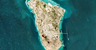 Kharg, ishulli strategjik i Iranit/ SHBA synon kontrollin për të penguar eksportin e naftës iraniane