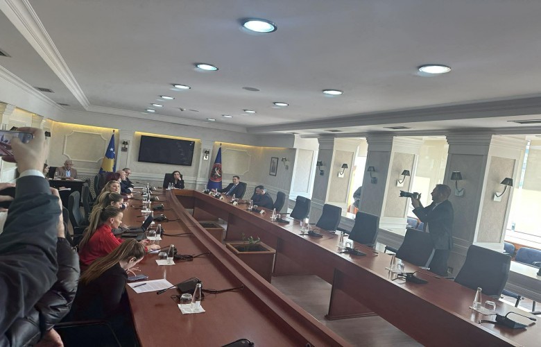 Shpërndau parlamentin  Osmani pret krerët e partive për zgjedhjet e parakohshme  Kurti nuk shkon