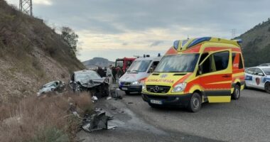 VIDEO/ Aksident i rëndë në Rrugën e Kombit, plagosen katër persona