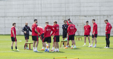 “Avullojnë” biletat kuqezi/ FSHF njofton se të 3 mijë hyrëset për në stadium janë shitur