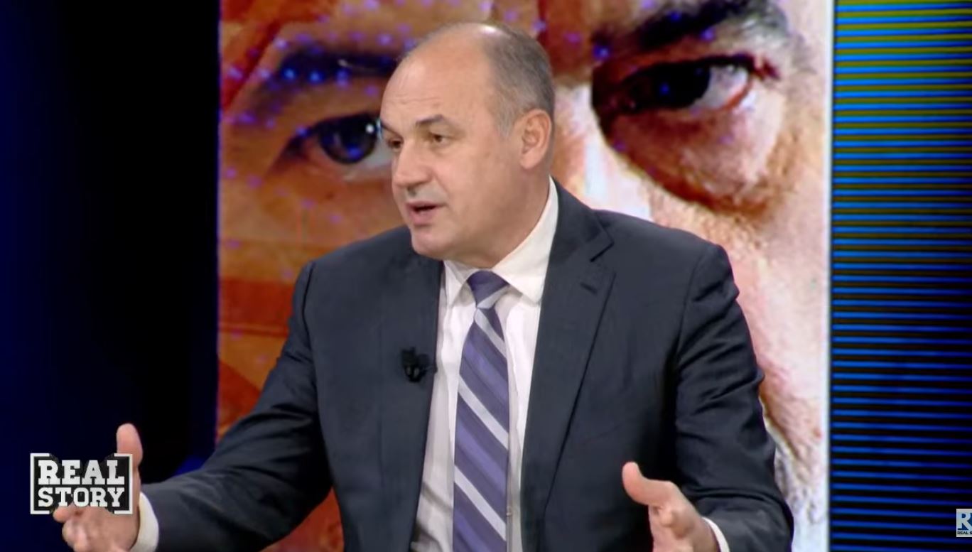  Kurti është politikan i kulisave dhe i intrigave   Hoxhaj  Kosova në krizë politike  përgjegjës Kurti dhe Osmani