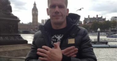 FOTOLAJM/ Grabiti Exchange te “5 Maji”, zbulohet identiteti i autorit