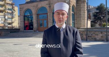 Xhamia e Mirahorit, mbi 5 shekuj histori/ Ndërtuar në 1465, është godina e parë me kube plumbi në Shqipëri