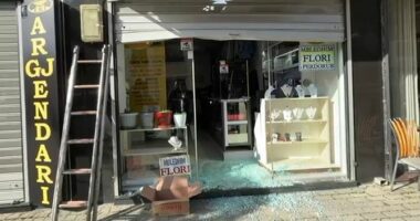 VIDEO/ Tentohet të vidhet një argjendari në Pogradec