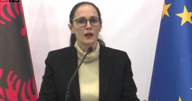 “Ekonomia në 2025 u rrit me 3.8%”/ Ibrahimaj: Investimet ne Shqipëri në rritje. Transporti dhe ndërtimi, performancë pozitive