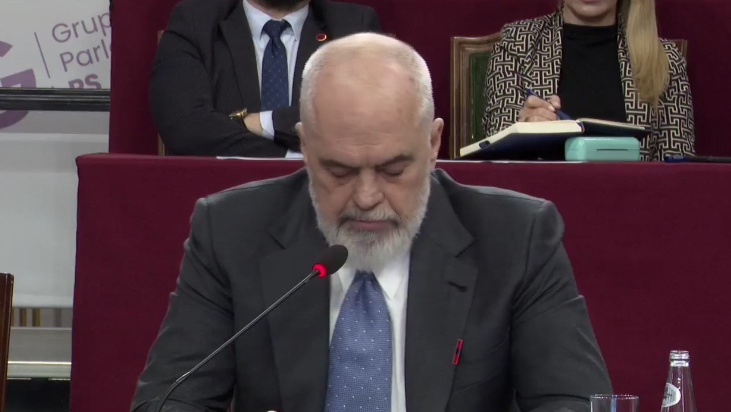 “Nisi nga dyshime, e mesazhe në celular”/ ‘Balluku’, Rama: Nuk akuzohet për korrupsion. Masë absurde, s’ka ndodhur në asnjë vend të botës