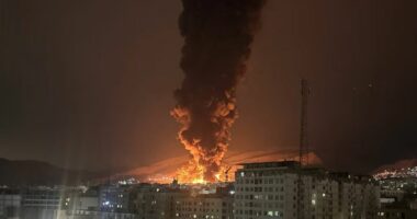 Çarje në udhëheqjen iraniane? Kërkimfalje, pastaj sulme të tjera rajonale