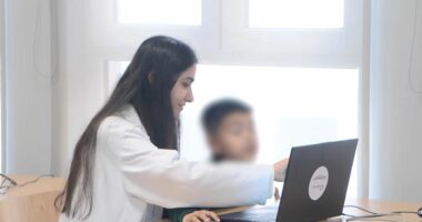 Një mision për fëmijët ndryshe/ Mësuesja Majlinda Berati, një jetë në edukimin e nxënësve me aftësi të veçantë