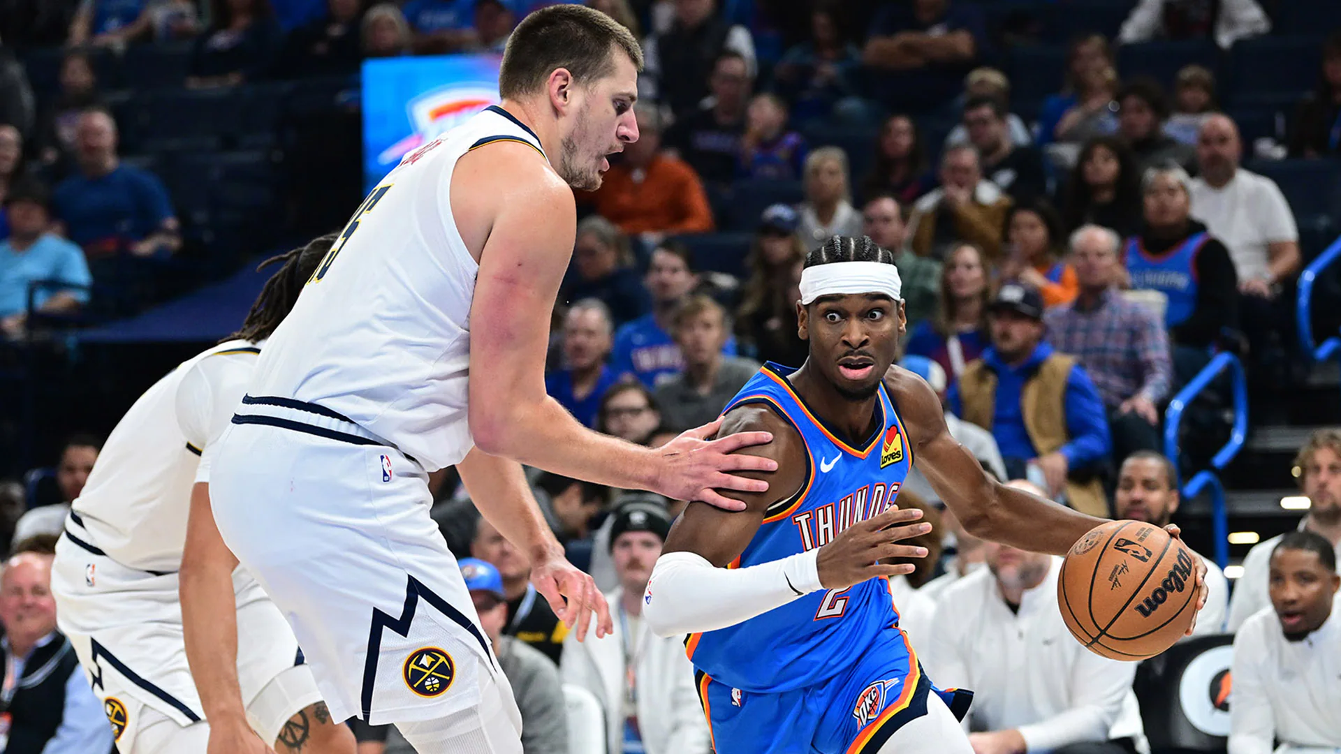 Kanadezi ose serbi do të fitojë çmimin e numrit 1 të vitit  Basketbollisti kanadez kryeson ndaj rivalit serb  mbetet favorit