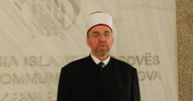 “Historia do të gjykojë”/ Myftiu i Kosovës, Naim Tërnava mesazh për shoqërinë dhe liderët politikë në ditën e Bajramit
