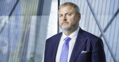 “Vendi përballet me pasiguri politike”/ Raportuesi i PE për Kosovën: Dështimi për zgjedhjen e presidentit, hap prapa për vendin!