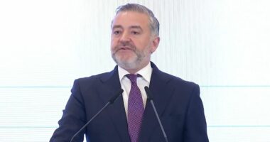 Asambleja e Partisë Socialiste në Durrës/ Klosi: PS ruan bërthamën elektorale dhe kthen riorganizimin në votë! Opozita vetëm shkon në rënie