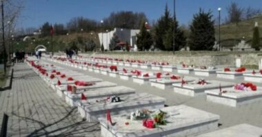 Përkujtohet masakra e Krushës/ Dëshmi e gjenocidit serb në Kosovë, u vranë 243 shqiptarë
