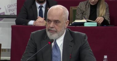 “Ka vdekur koha e Beqir Ballukut”, Rama: “Syri” dhe Fania, uturakë mediatikë! Nuk fusim njerëz në burg për ta!