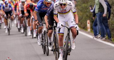 “Kanibali” pogaçar nuk ndalet/ Ylli më i madh i çiklizmit fiton edhe në klasiken Milano-Sanremo