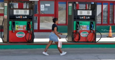 Tankeri rus me naftë mbërrin në Kubë mes krizës energjetike dhe sinjaleve të paqarta nga SHBA