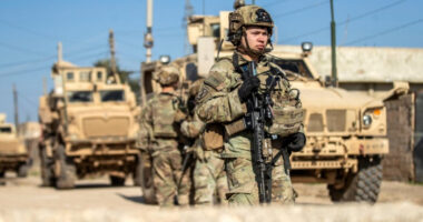 SHBA shqyrton dërgimin e 10 mijë trupave në Lindjen e Mesme