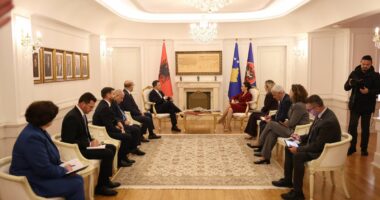 Peleshi vizitë zyrtare në Prishtinë: Shqipëri-Kosovë, koordinim në nivelet më të larta