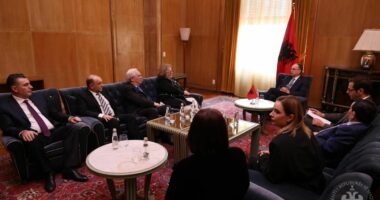 Presidenti Begaj takon sekretarin e PABSEC, Asaf Hajiyev: Bashkëpunimi ekonomik në fokus!