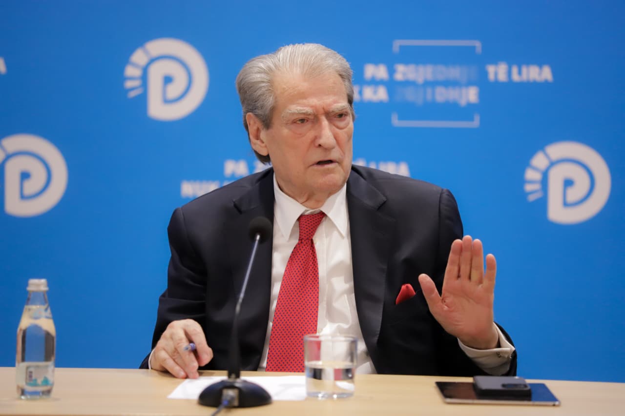 Berisha shpërfill SHBA  Kreu i PD bën thirrje për kryengritje  jo paqësore