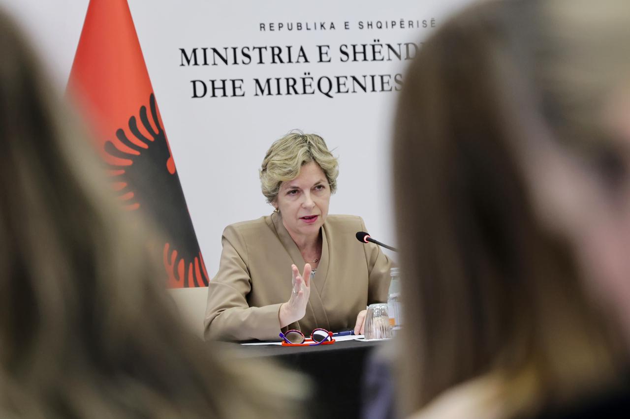 Investime në luftën kundër tumoreve  Ministrja e Shëndetësisë  Pajisje të reja tek Onkologjiku në QSUT