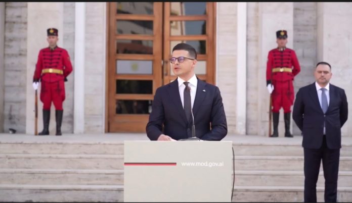 Vengu i dorëzon detyrën Ermal Nufit  Përgatitja për t u përballur me sfidat  thelbësore për sigurinë e vendit