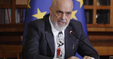 Rama: Syri dhe Fania, evazion dhe burime të dyshimta