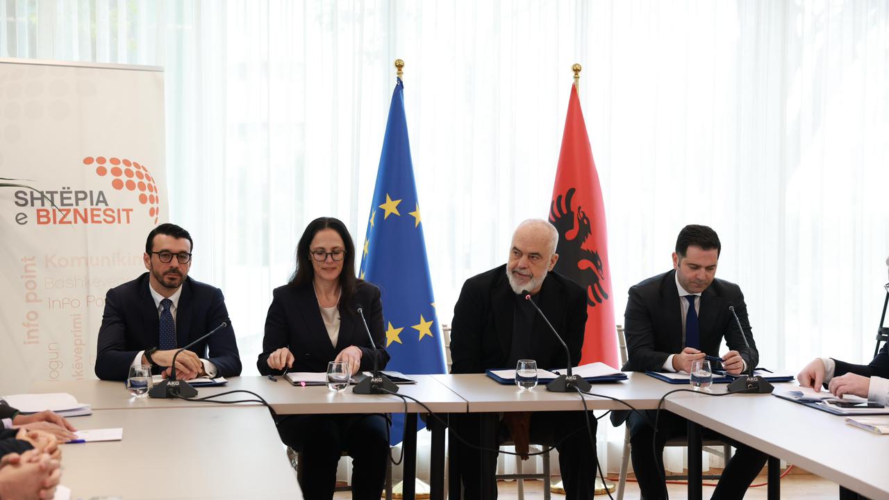 “Kriza në Lindjen e Mesme, s’mund të projektohet mbi supet e konsumatorëve”/ Rama: Në treg një distributor garant, faktor shtetëror për të lehtësuar punën