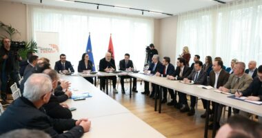 Rama me furnizuesit e naftës: Rritja e çmimit në Shqipëri e moderuar. Sfida mbetet e hapur