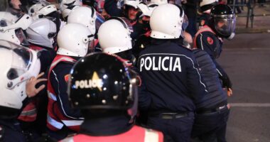 Policët e lënduar lënë spitalin/ 6 efektivë mbetën të plagosur nga dhuna në protestën e PD