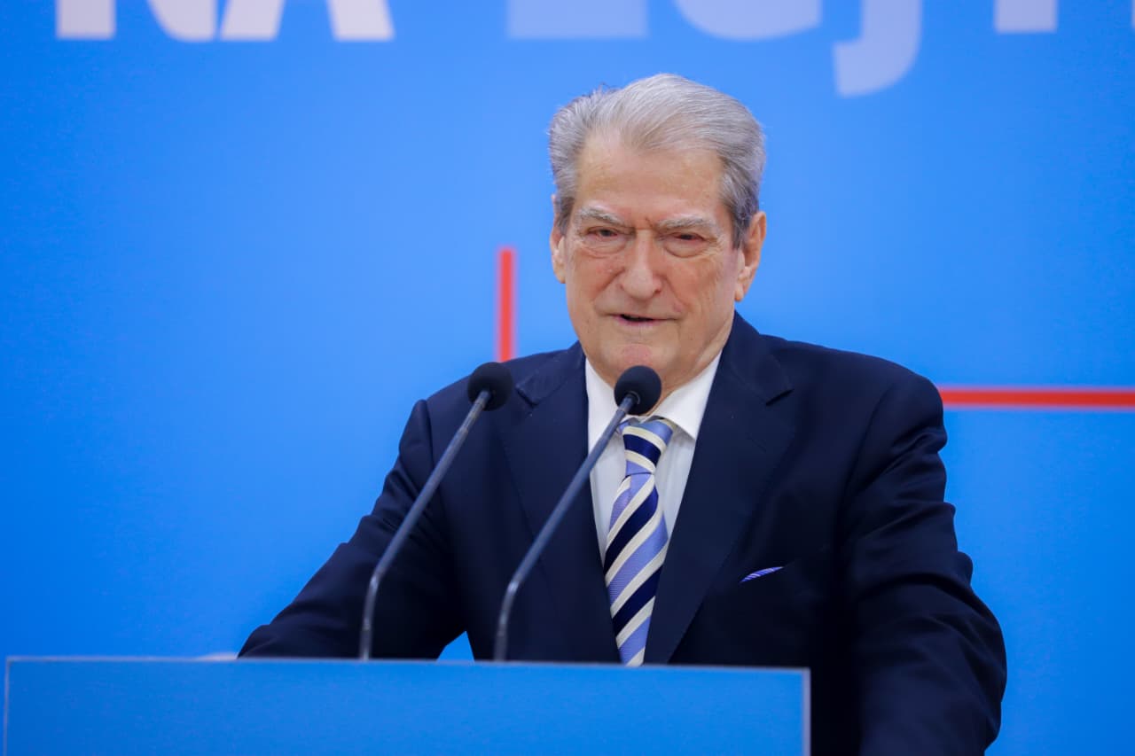 Urime mes  qelish   Berisha nga liria uron Metën në burg