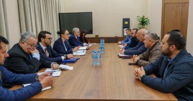 Mblidhet Bordi i Transparencës/ Caktohen çmimet e reja për shitjen me shumicë e pakicë të hidrokarbureve