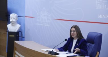 Negociatat, arsimi mbyllet i pari/ Kumbaro: Po përafrojmë shpejt ligjet me BE