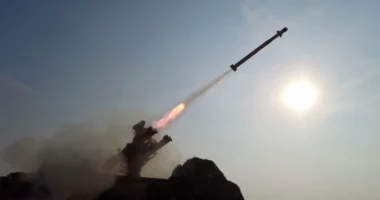 Irani nis sulme mbi bazat amerikane, çmimi i naftës bie pas “planit” të Trump