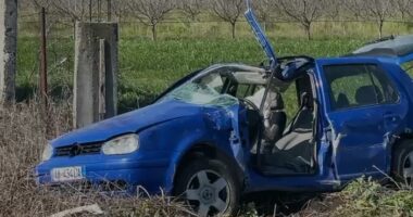VIDEO/ Përplasen dy automjete në Lezhë, një prej shoferëve në gjendje të rëndë, transportohet te “Trauma”
