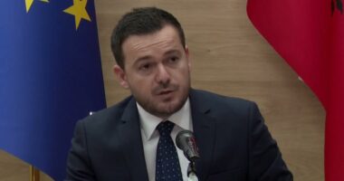 Mbështetja për bujqësinë/ Ministri Salla: Parashikohen grante prej 10 mijë eurosh për fermerët e rinj