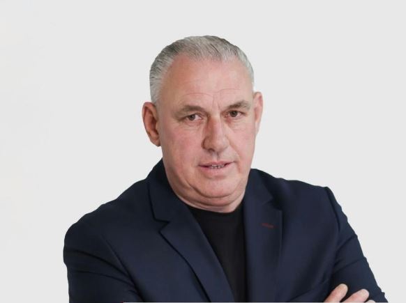 Një humbës në krye të Vlorës/ Berisha çon Bylykbashin nga Elbasani në krye të degës