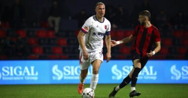 Vllaznia ndalet, Tirana “zhytet”/ Superliga, Flamurtari “ngre flamurin” ndaj ekipit kryesues