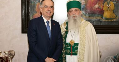 Presidenti Begaj uron besimtarët bektashinj për Sulltan Novruzin nga Kryegjyshata Botërore