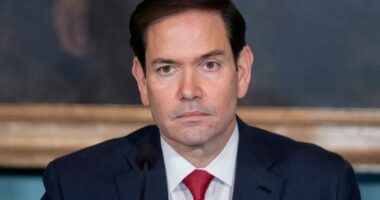 Rubio: Është në interes të G7-ës të ndihmojë në rihapjen e Ngushticës së Hormuzit