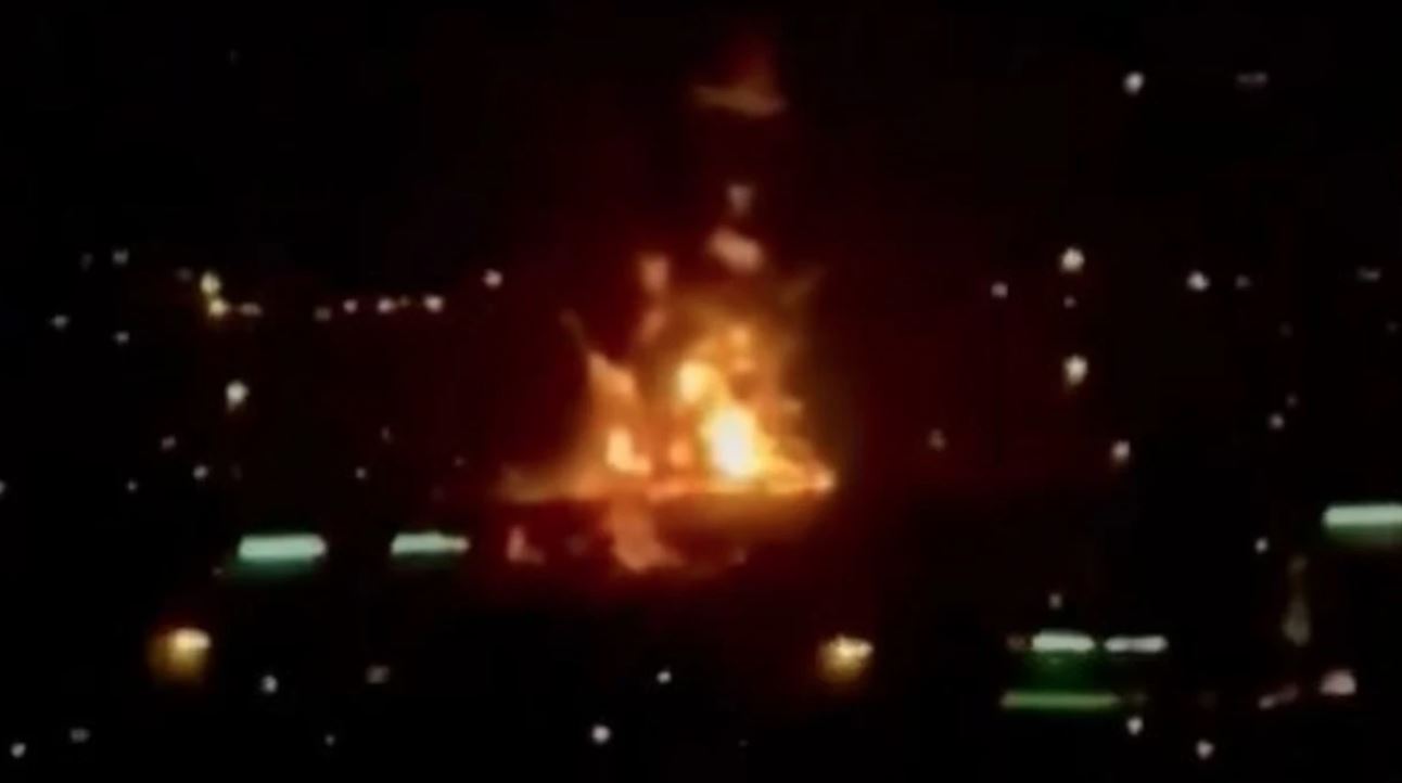 Goditet rezervuari i karburantit pranë aeroportit  Dubai  pezullohen fluturimet