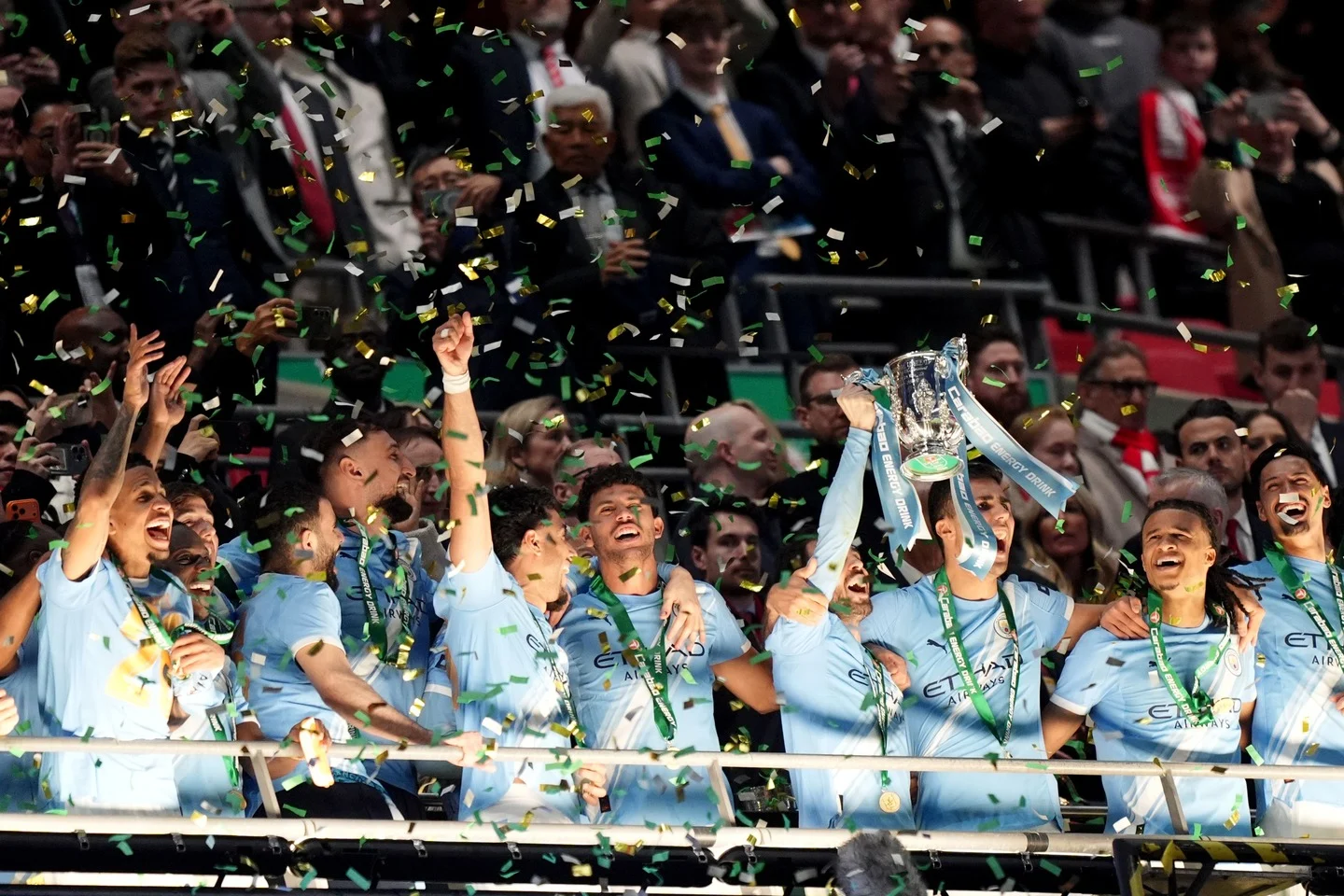 City fiton kupën  Skuadra e Guardiola triumfoi 2 0 ndaj rivalëve të mëdhenj të Arsenal