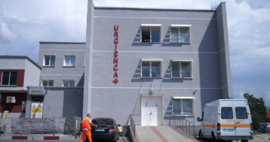 Elbasan/ 63-vjeçarja dyshohet se humbi jetën nga pakujdesia, procedohen dy mjeke të Urgjencës së spitalit